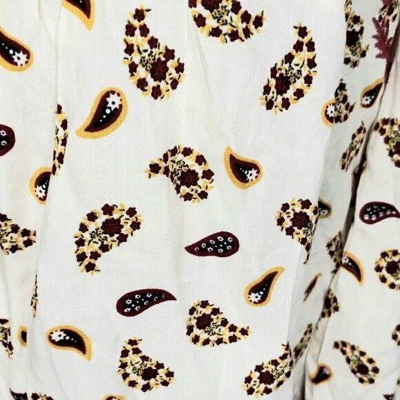 Entro | Burgundy Bandana Print Peasant Blouse - Picture 5 of 6